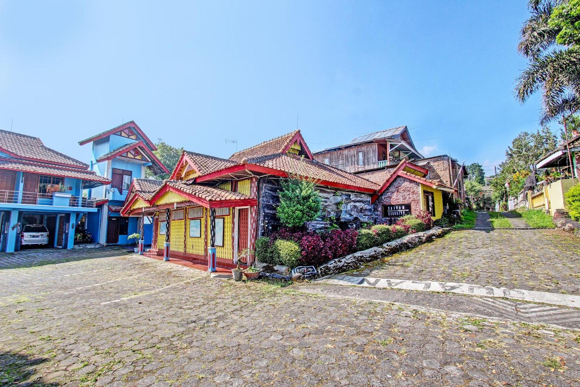 Capital O 91644 Loka Hause Hotel Salatiga Luaran gambar