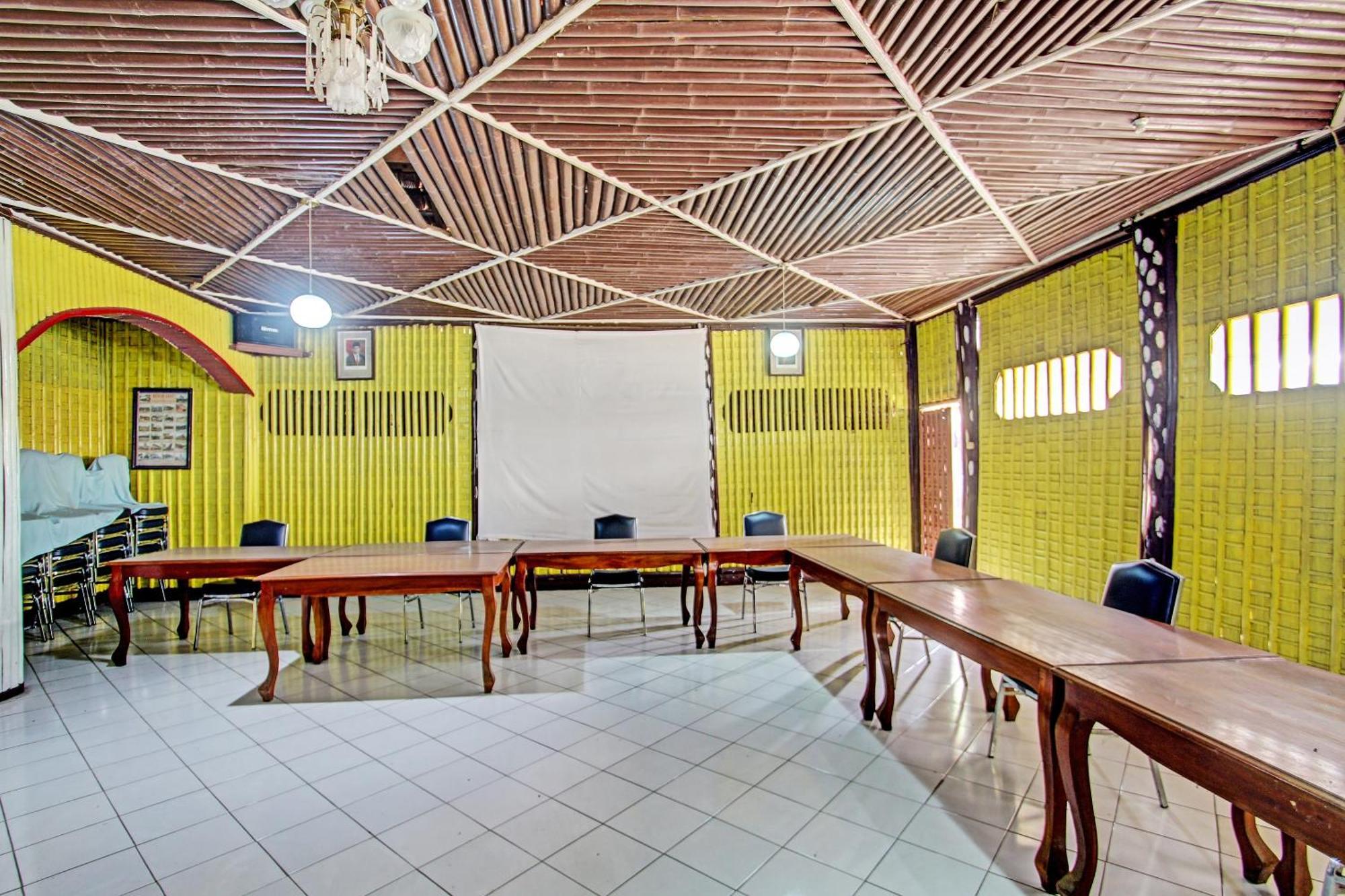 Capital O 91644 Loka Hause Hotel Salatiga Luaran gambar