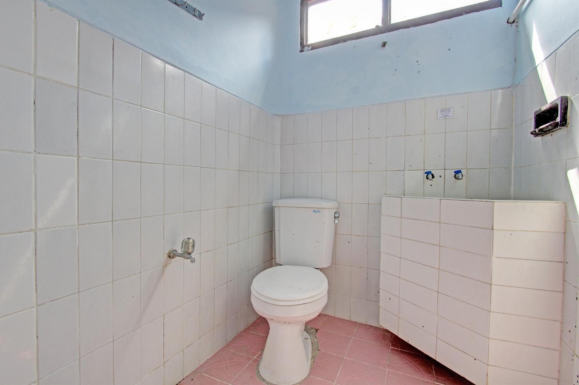 Capital O 91644 Loka Hause Hotel Salatiga Luaran gambar