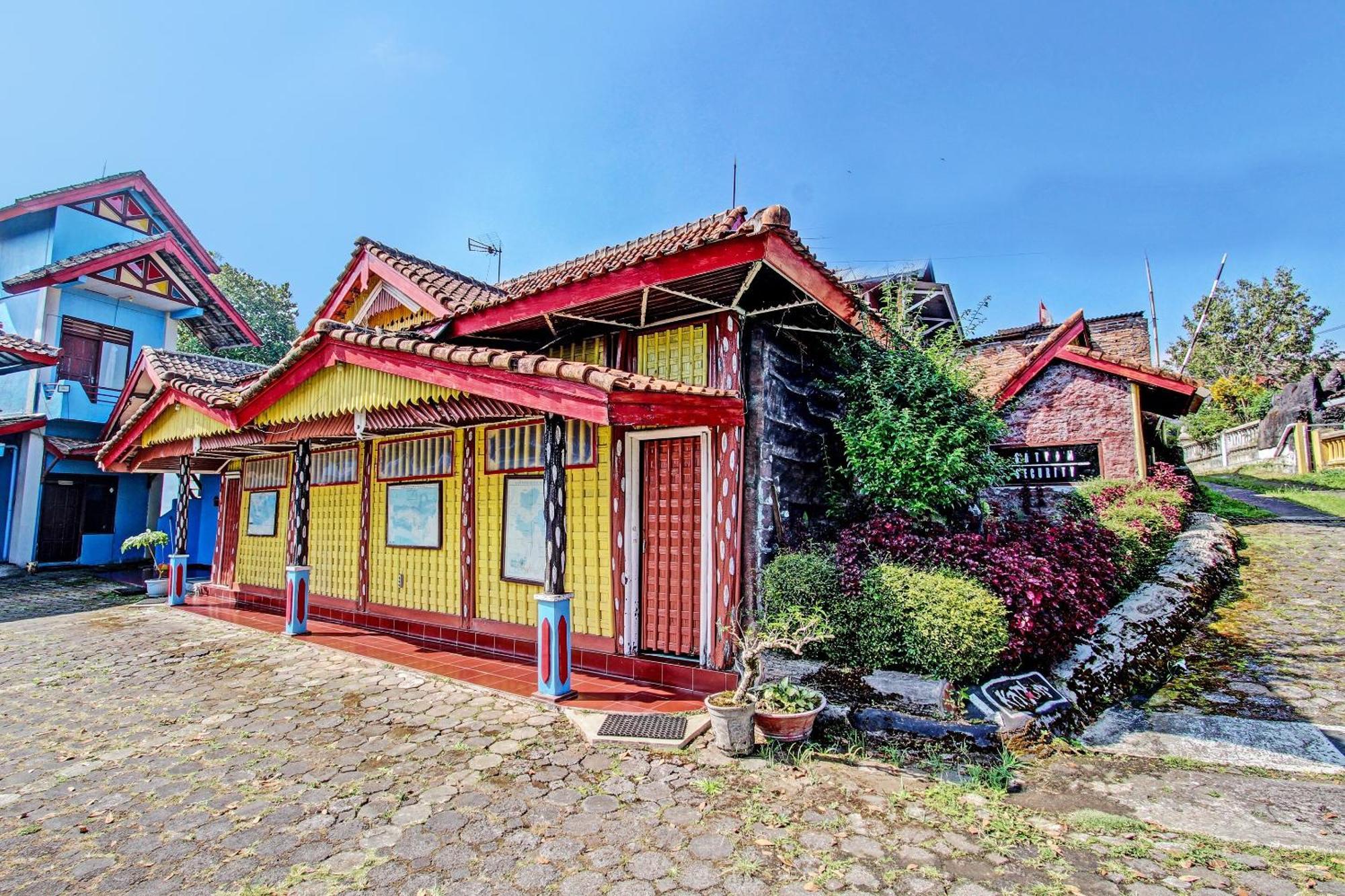 Capital O 91644 Loka Hause Hotel Salatiga Luaran gambar